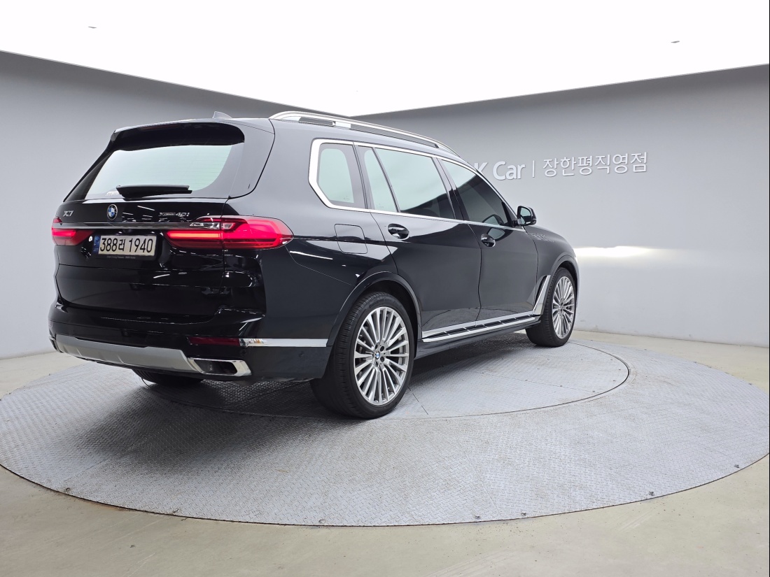BMW X7 Petrol 4WD — 4