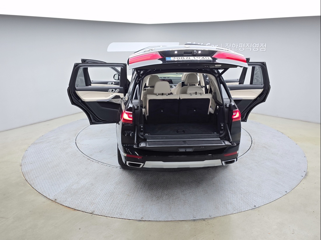 BMW X7 Petrol 4WD — 6