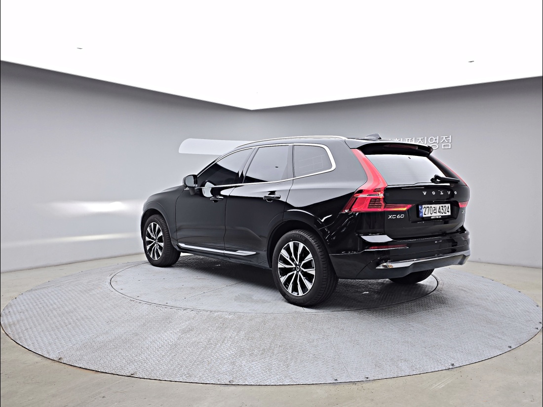 Volvo XC60 2nd gen B5 Ultimate — 3