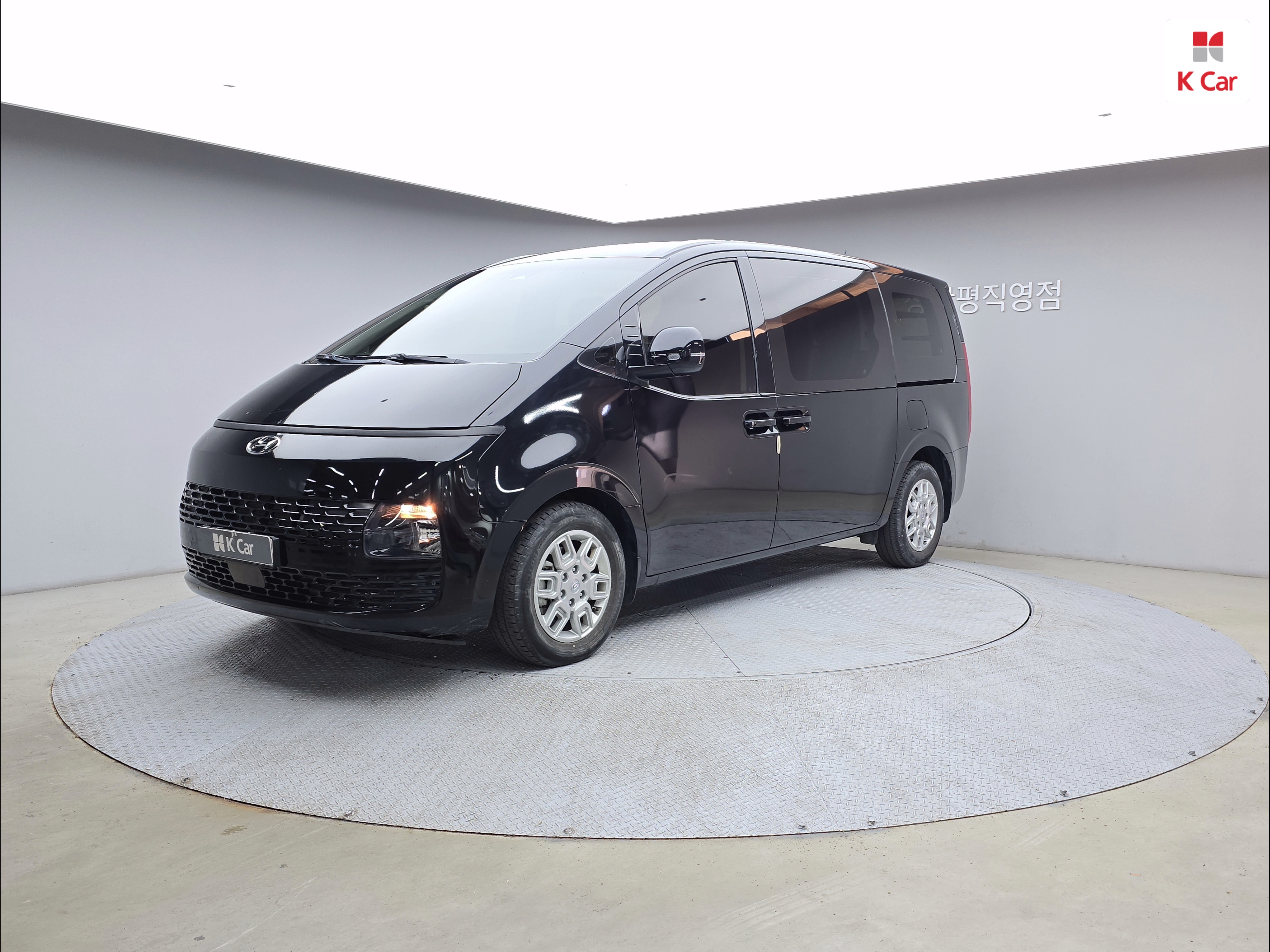 HYUNDAI Staria 2.2 Diesel Cargo 5-Seater
