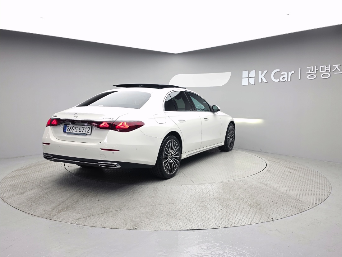 Mercedes-Benz E-Class W214 Petrol 3.0 — 4