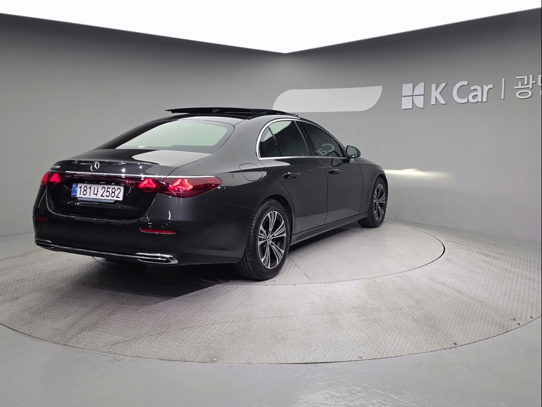 Mercedes-Benz E-Class W214 Petrol 2.0 — 4