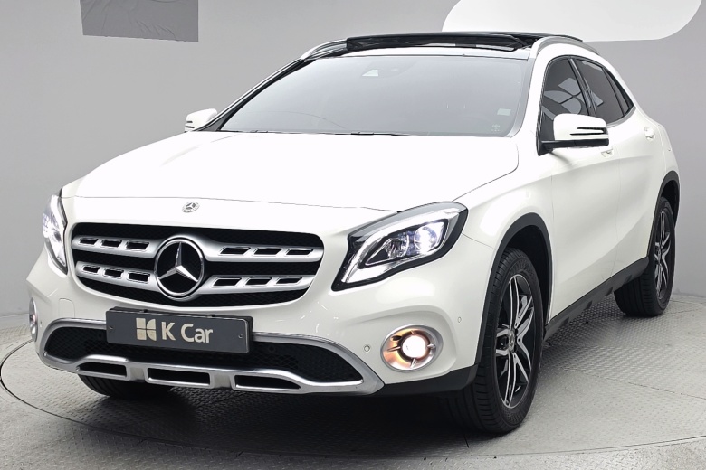 Mercedes-Benz GLA-Class