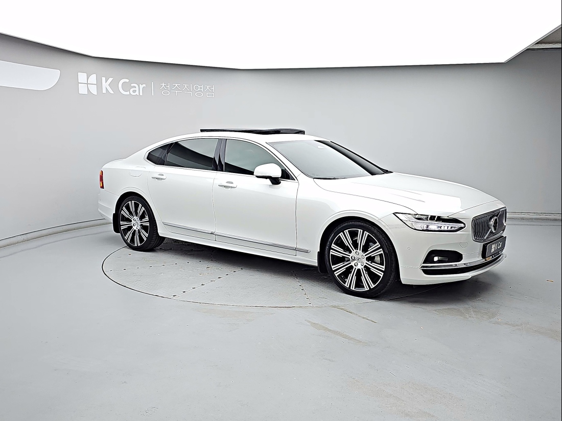 Volvo S90 B6 AWD — 2