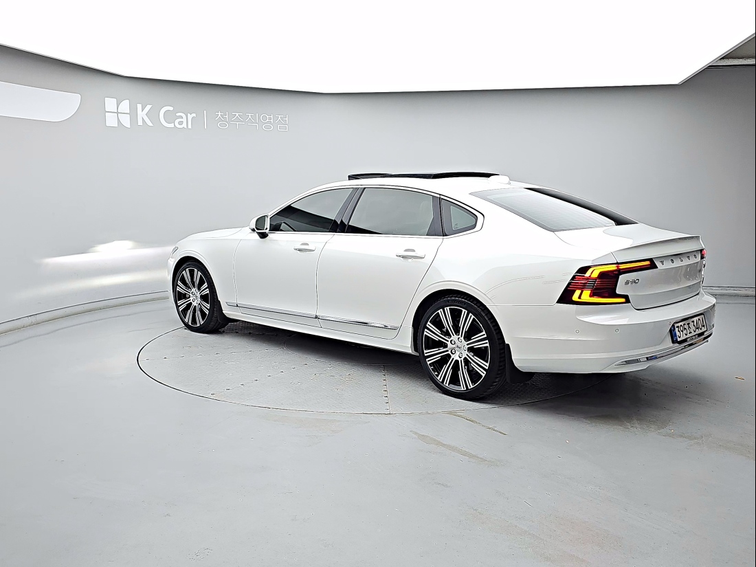 Volvo S90 B6 AWD — 3