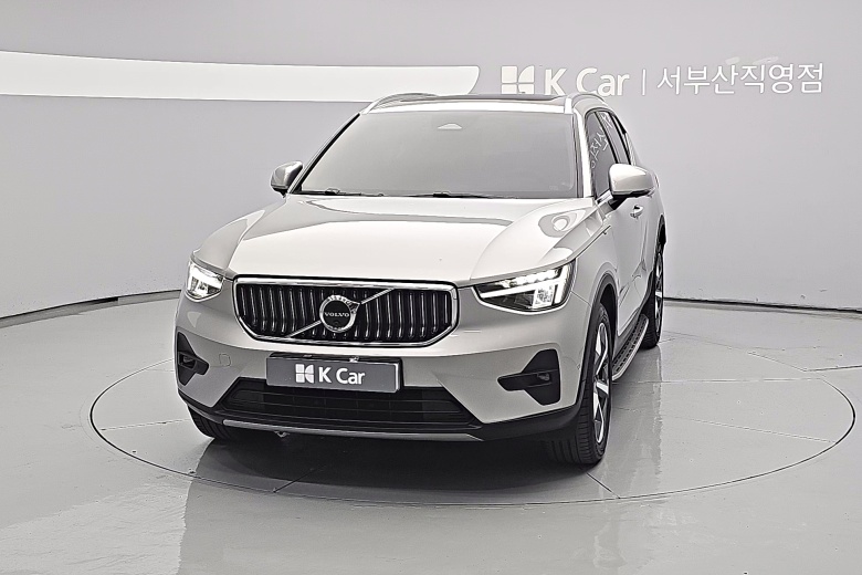 فولفو XC40