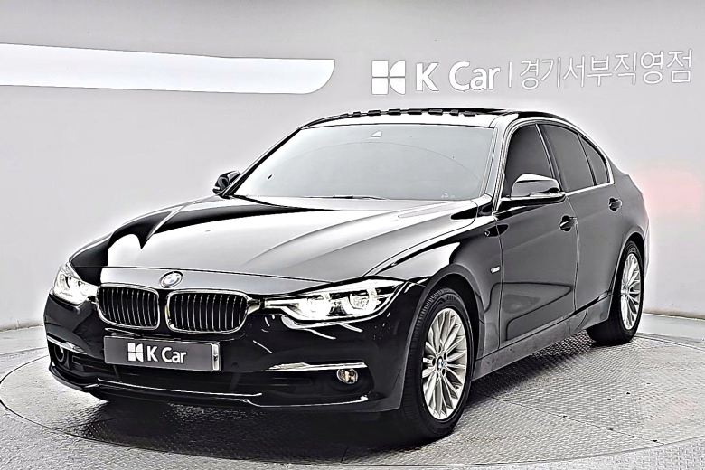 بي إم دبليو 3 Series