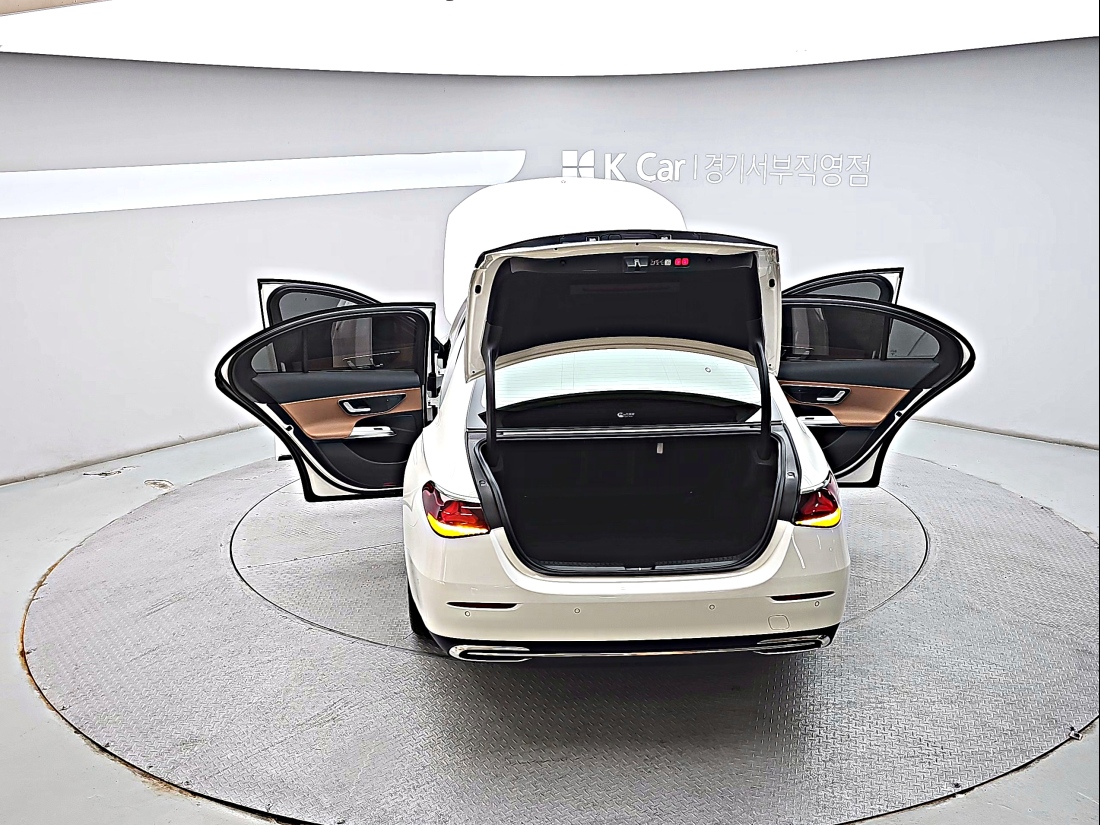 Mercedes-Benz E-Class W214 Petrol 2.0 — 6