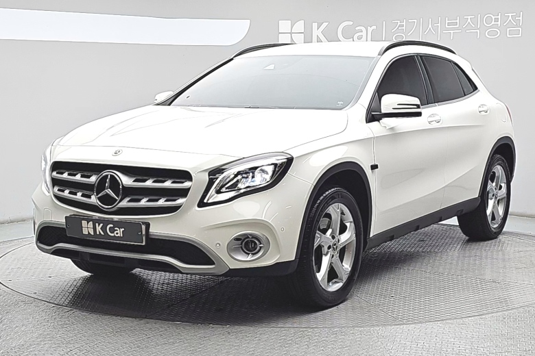 Mercedes-Benz GLA-Class