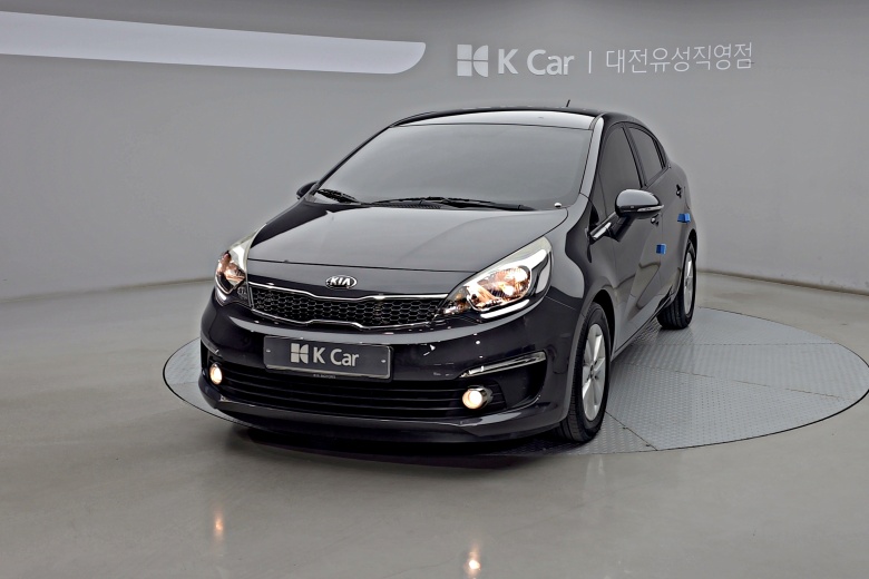 기아 더 뉴 프라이드 4DR 1.4 MPI 트렌디 기아 더 뉴 프라이드 4DR 1.4 MPI 트렌디