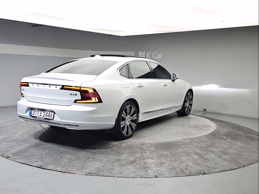 Volvo S90 B6 AWD Ultimate — 4