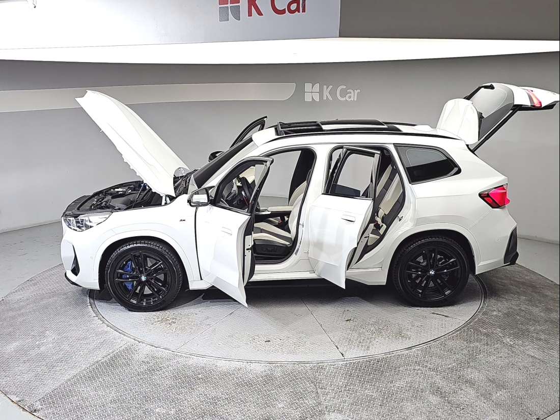 BMW X1 Petrol 2.0 — 7