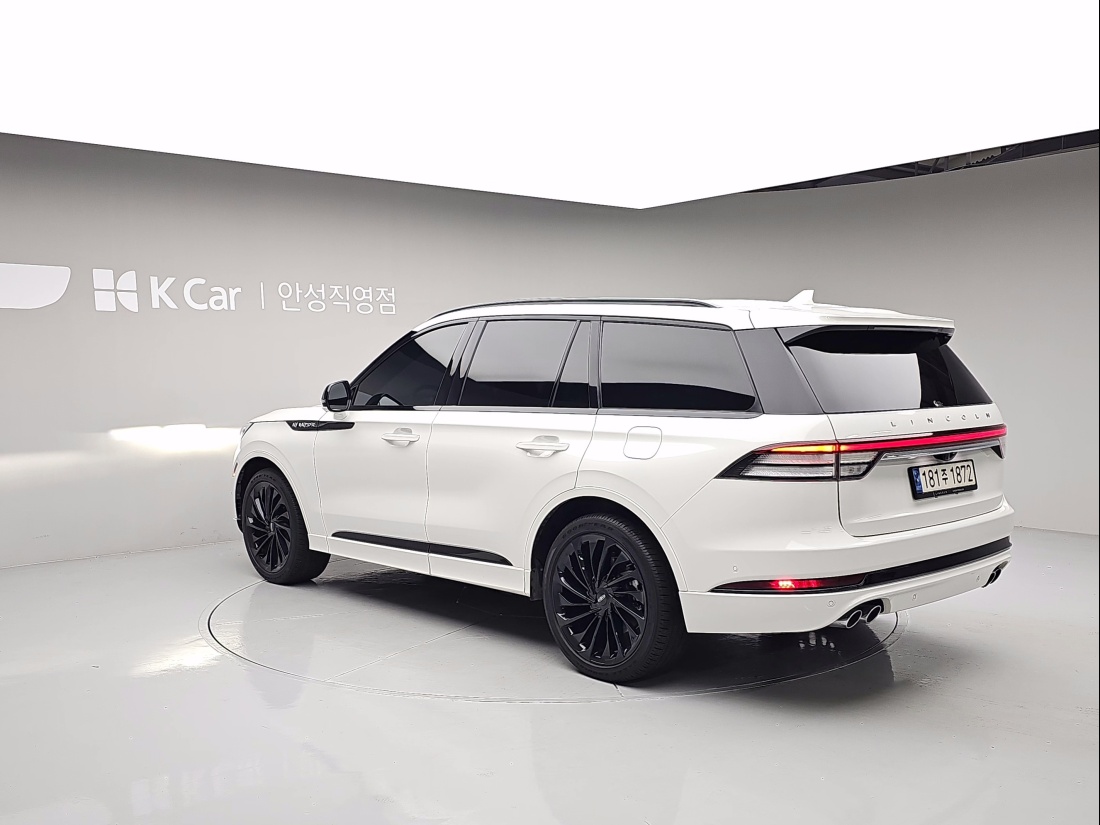 Lincoln Aviator 2nd gen Petrol 4WD — 3