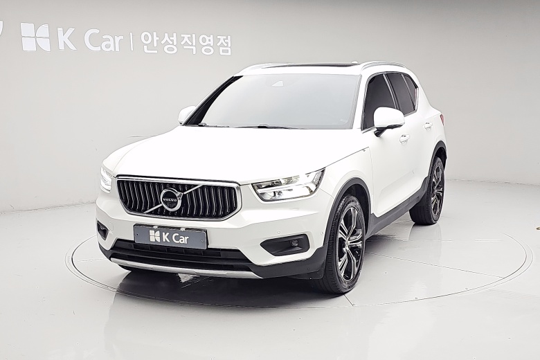 فولفو XC40