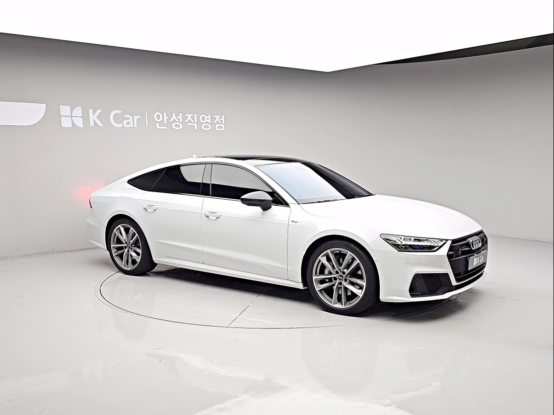 Audi A7 Petrol 4WD — 2