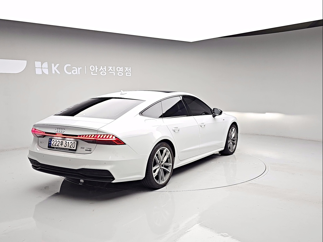 Audi A7 Petrol 4WD — 4