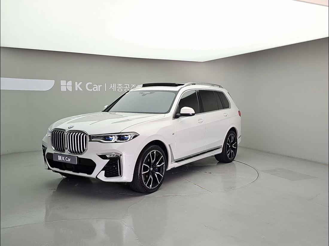 BMW X7 Petrol 4WD