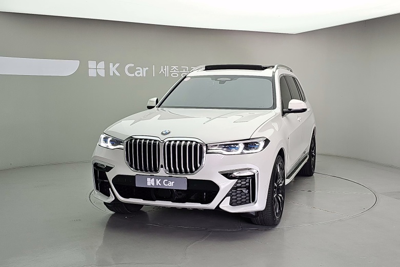 BMW X7