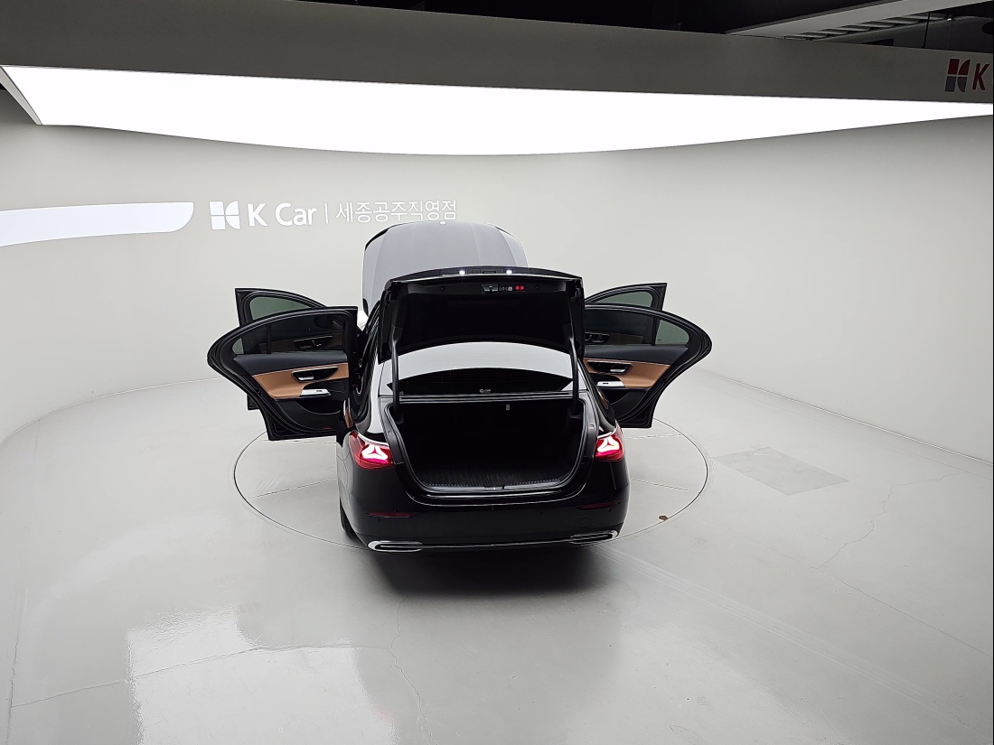 Mercedes-Benz E-Class W214 Petrol 2.0 — 6