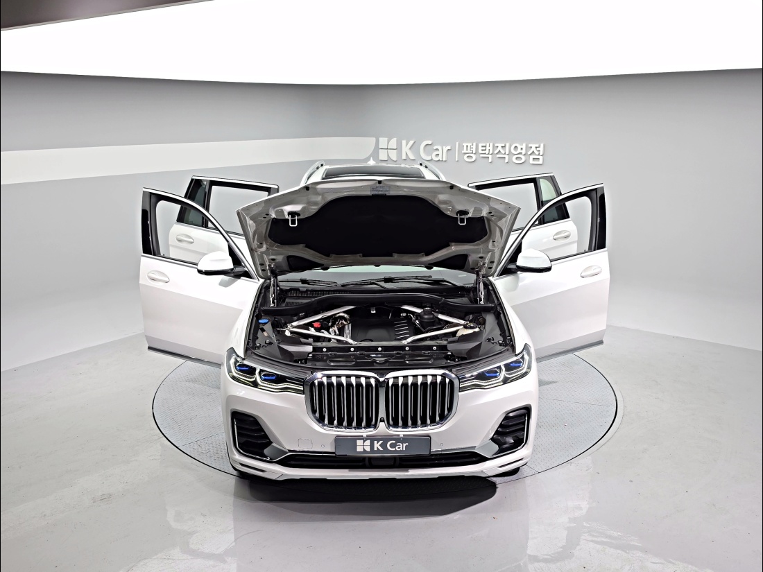 BMW X7 Diesel 4WD — 5