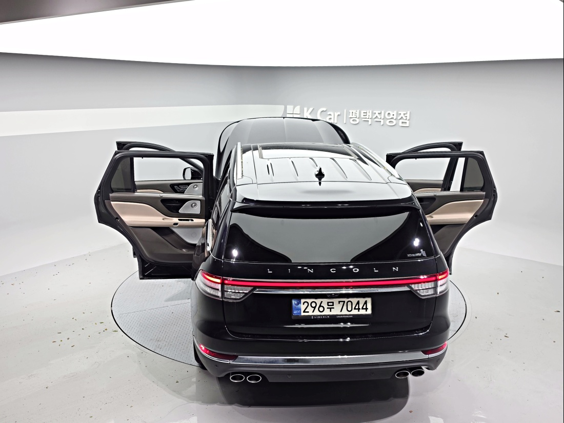 Lincoln Aviator 2nd gen Petrol 4WD — 6