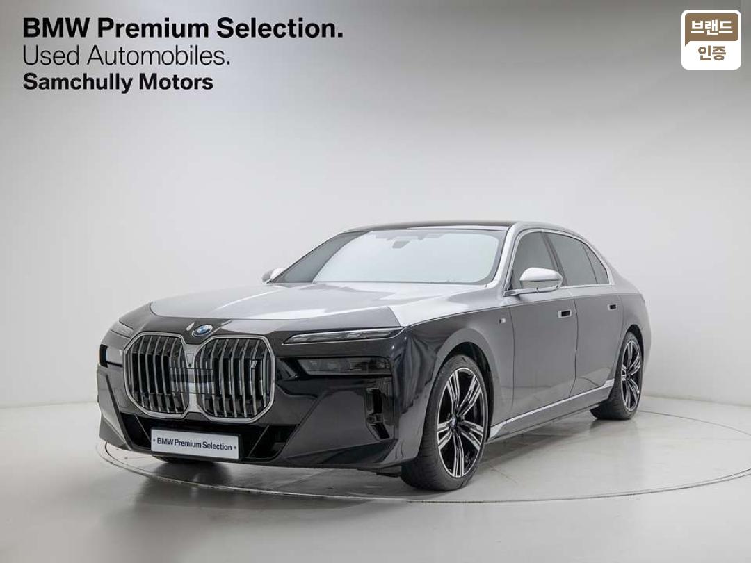 BMW i7 G70 xDrive60 M Sport 2