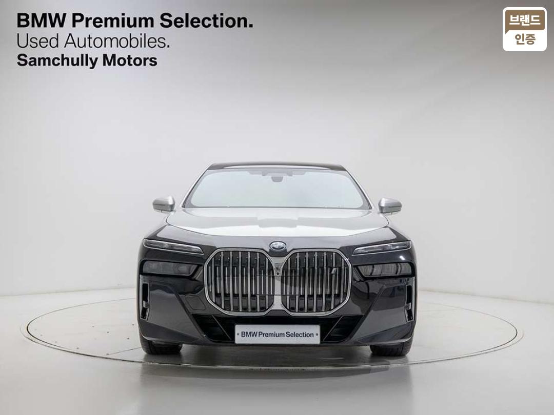 BMW i7 G70 xDrive60 M Sport 3