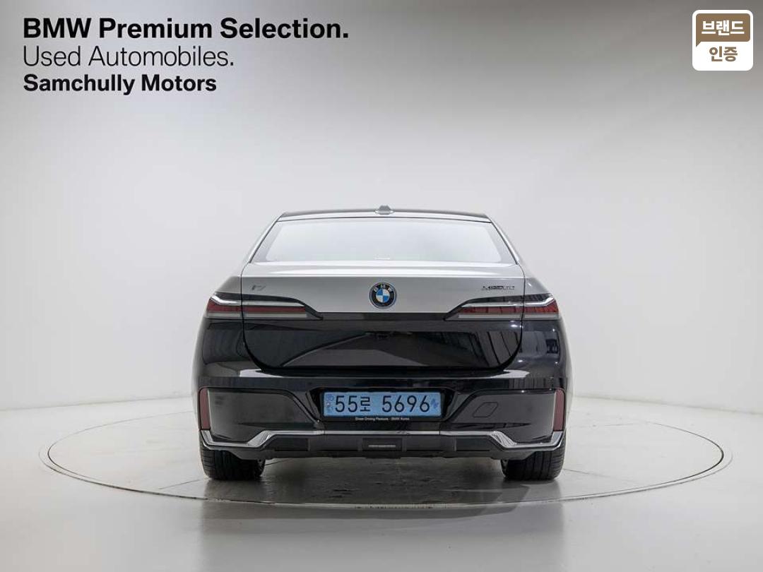 BMW i7 G70 xDrive60 M Sport 4