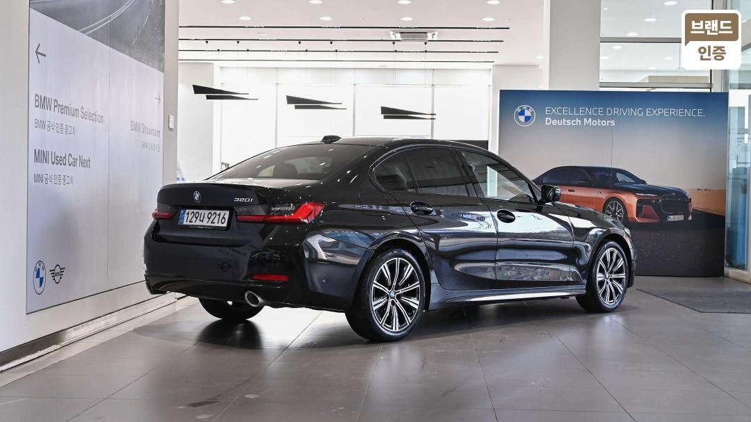 BMW 3 Series G20 Gasoline 2WD 320i — фото 4