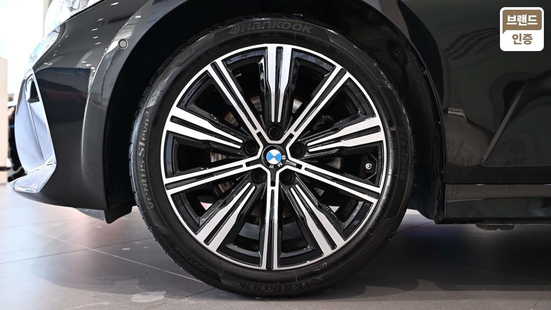 BMW 3 Series G20 Gasoline 2WD 320i — фото 5