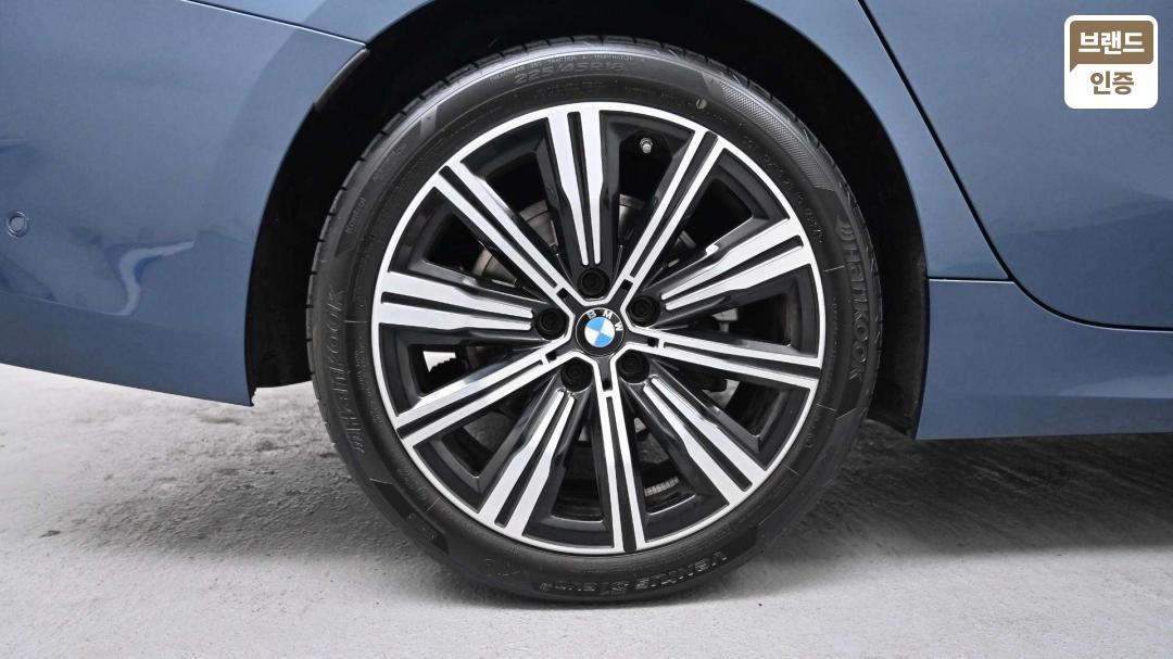 BMW 3 Series G20 Gasoline 2WD 320i — фото 5