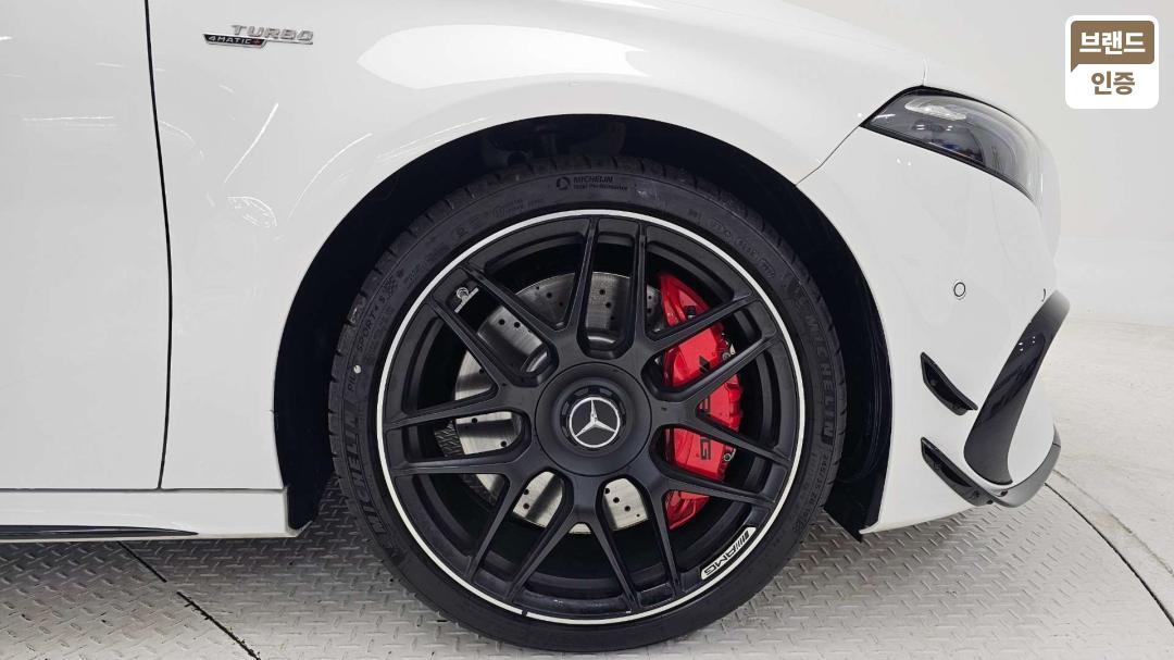 Mercedes-Benz A-Class W177 Gasoline 4WD A45 S AMG 4MATIC+ Hatchback — фото 5