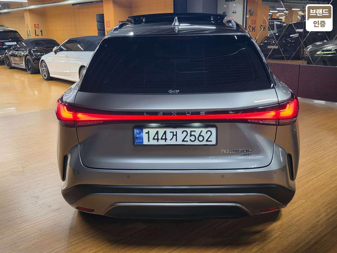 Lexus RX Gasoline + Electric 350h Luxury 5