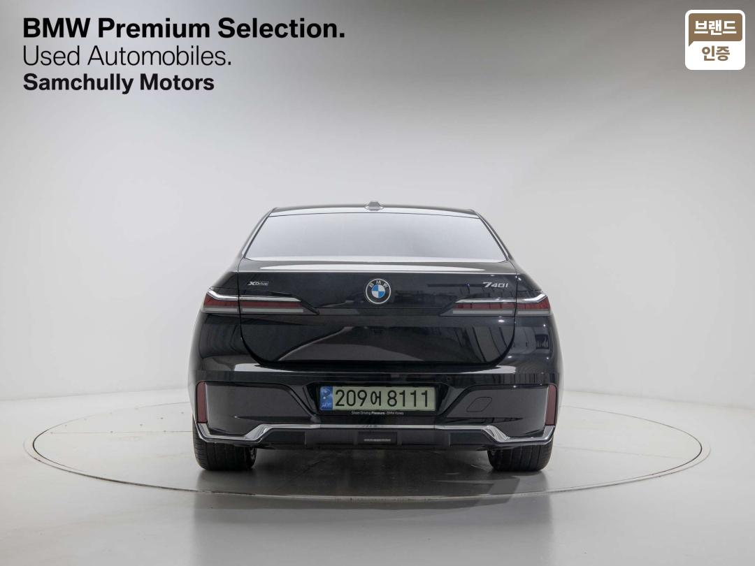 BMW 7 Series G70 Gasoline 3.0 740i xDrive M Sport Limited — фото 3