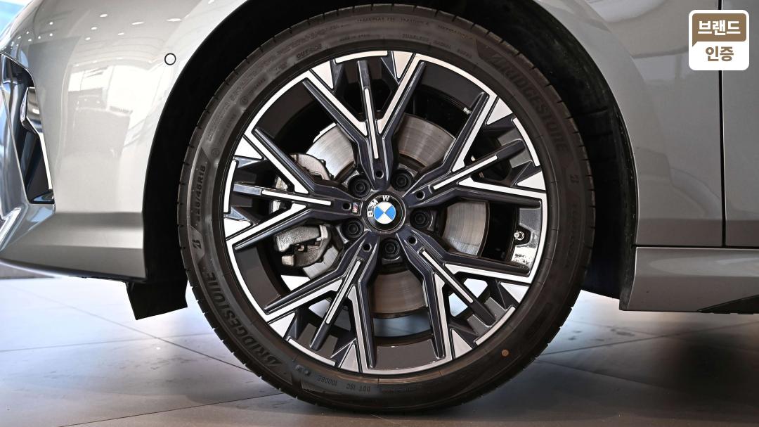 BMW 1 Series F70 Gasoline 2.0 120 M Sport — фото 5