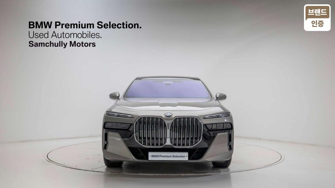 BMW 7 Series G70 Diesel 3.0 740d xDrive M Sport — фото 2