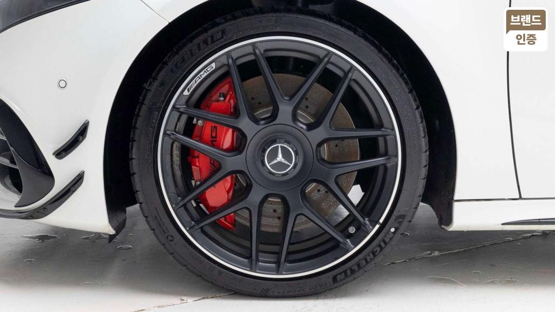 Mercedes-Benz A-Class W177 Gasoline 4WD A45 S AMG 4MATIC+ Hatchback — фото 5