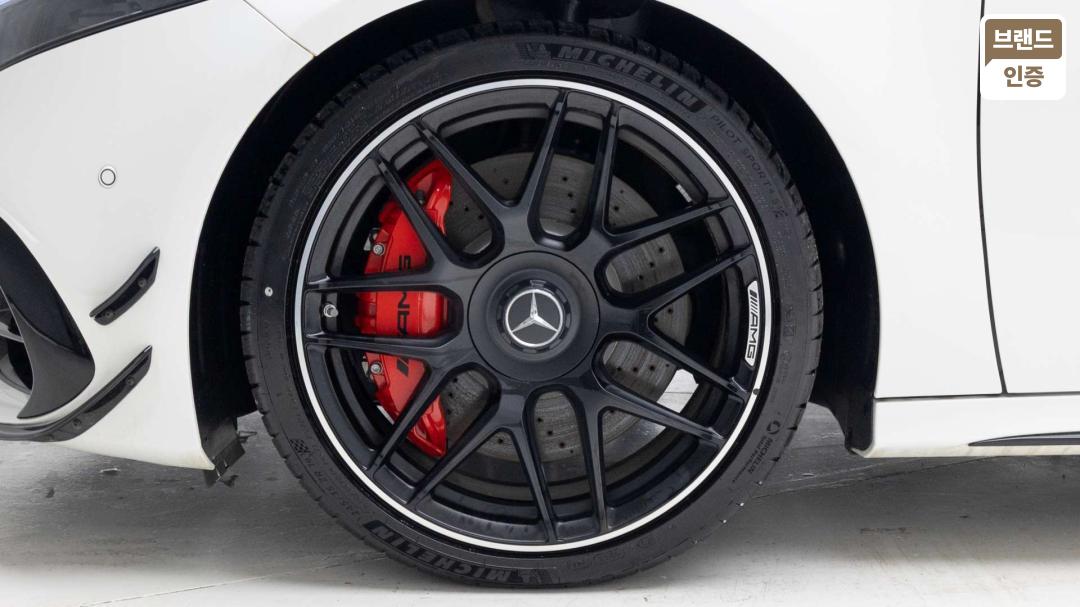 Mercedes-Benz A-Class W177 Gasoline 4WD A45 S AMG 4MATIC+ Hatchback — фото 5