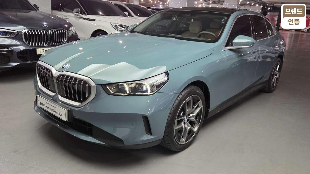 BMW 5 Series G60 Gasoline 2WD 520i