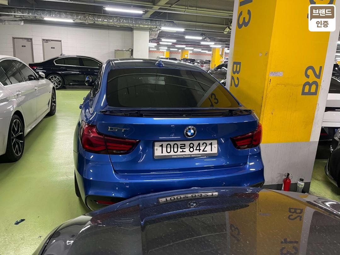 BMW 3 Series GT F34 Gran Turismo GT 320d M Sport Premium 6