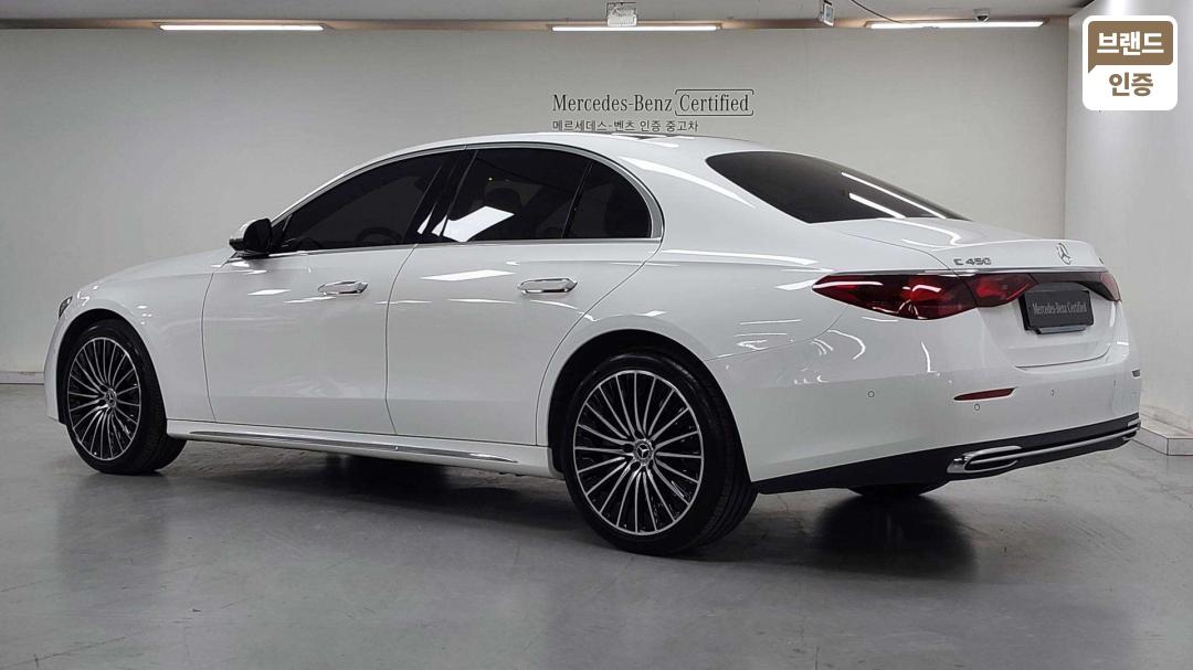 Mercedes-Benz E-Class W214 Gasoline 3.0 E450 4MATIC Exclusive 3