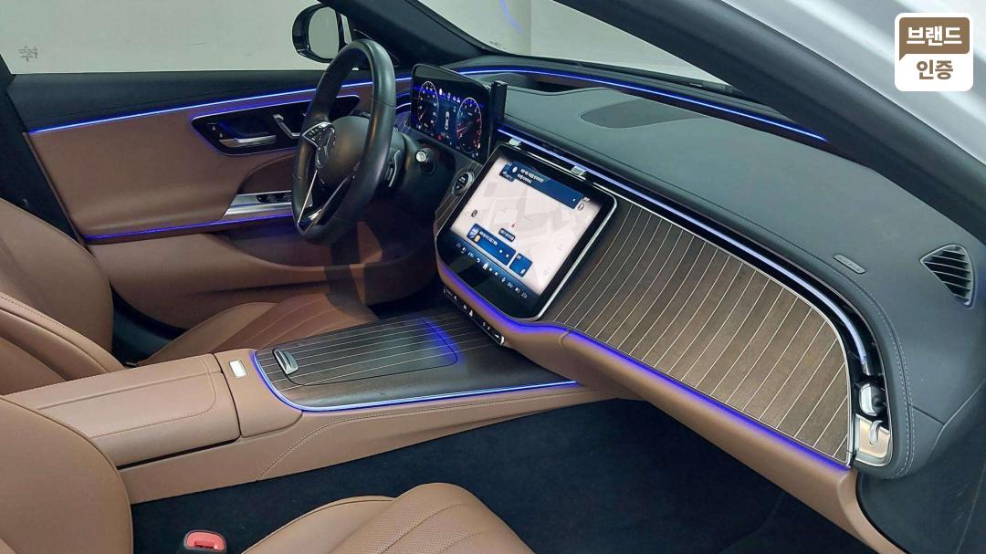 Mercedes-Benz E-Class W214 Gasoline 3.0 E450 4MATIC Exclusive 10