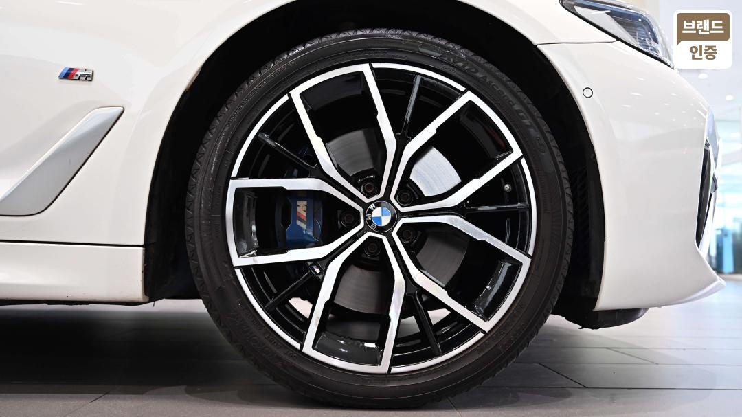 BMW 5 Series G30 530e M Sport 6
