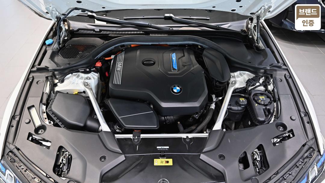 BMW 5 Series G30 530e M Sport 7