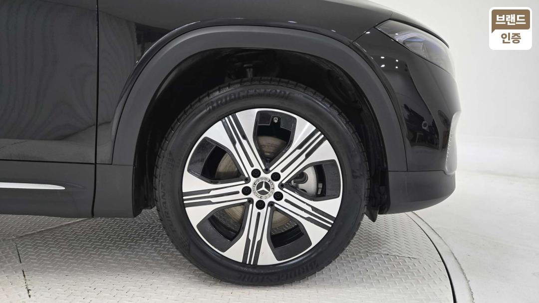 Mercedes-Benz EQB-Class X243 300 4MATIC Progressive — фото 5
