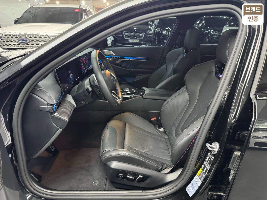BMW i5 G60 M60 xDrive Pro 10