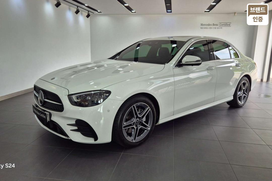 Mercedes-Benz E-Class W213 E250 AMG Line 2