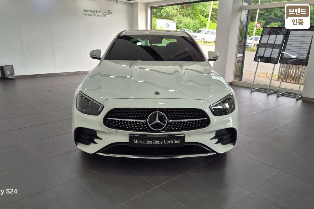 Mercedes-Benz E-Class W213 E250 AMG Line 4