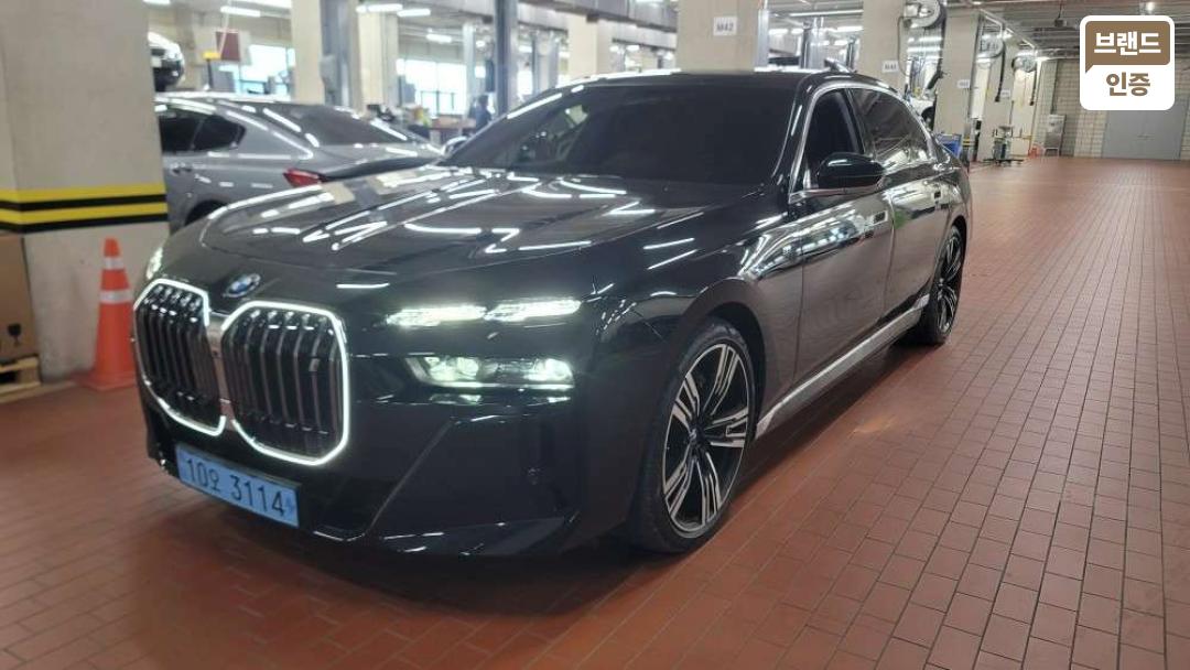 BMW i7 G70 xDrive60 M Sport