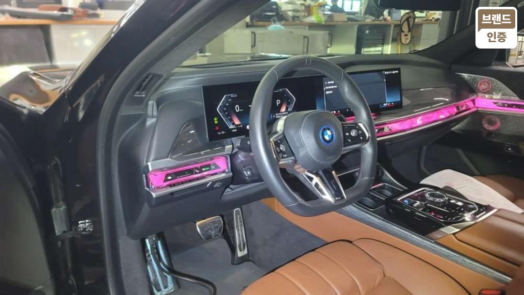BMW i7 G70 xDrive60 M Sport 6
